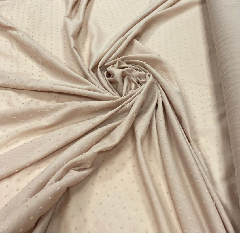 Como a Cambraia de Algodão Bordada Pode Elevar o Nível de Suas Peças?