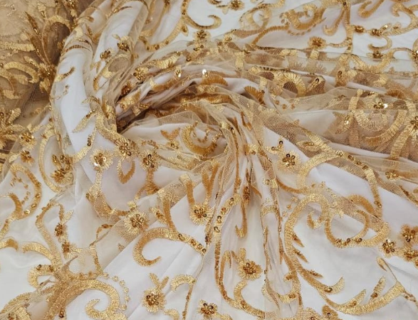 Quando Usar Tecidos com Dourado Arabescos em suas criações?