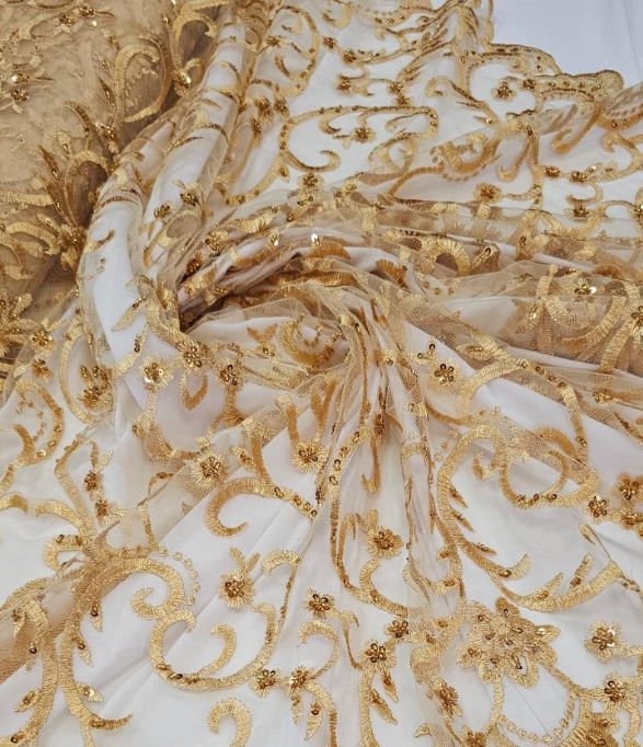 Quando Usar Tecidos com Dourado Arabescos em suas criações?