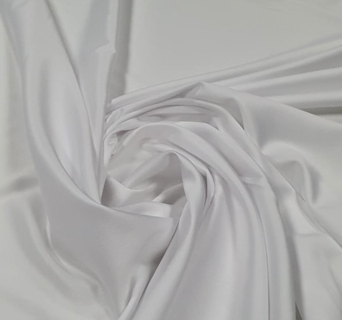 Como escolher o tecido ideal para o seu vestido de noiva dos sonhos?