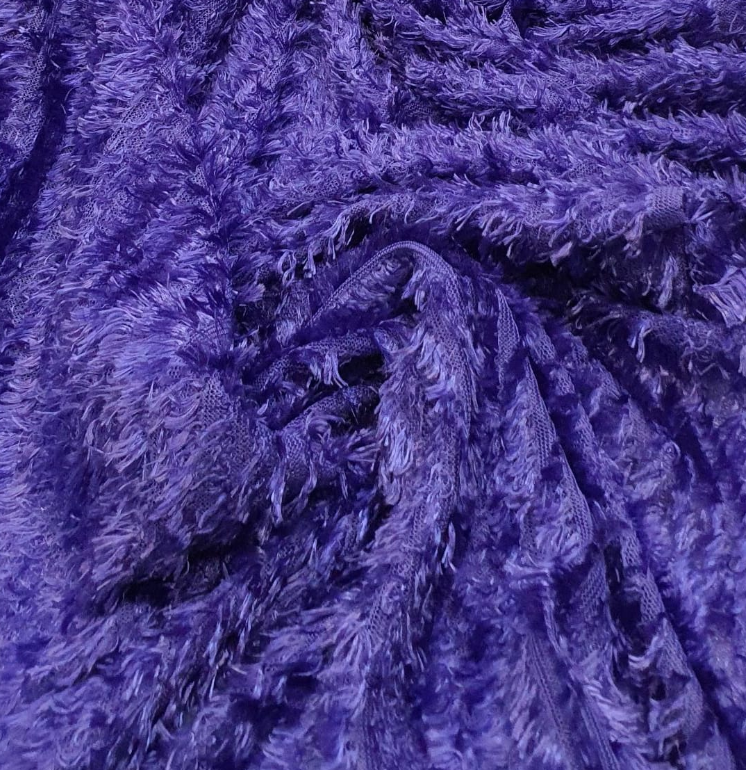 Por que a pelúcia é ideal para suas criações acolhedoras?