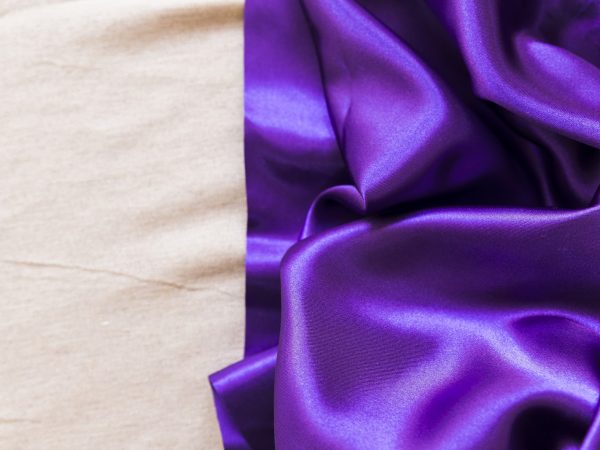 Tudo Que Você Precisa Saber sobre o Tecido Cetim Bucol!