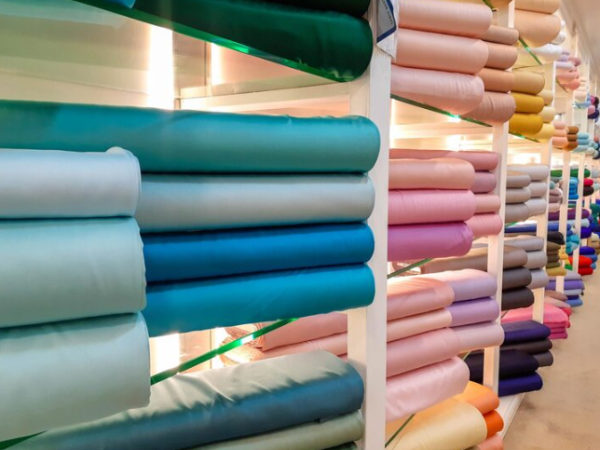 Por que comprar na Só Tecidos facilita a escolha do material ideal?