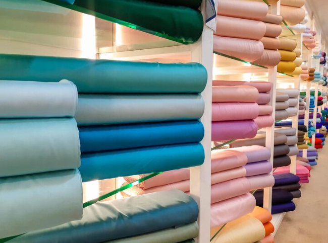 Por que comprar na Só Tecidos facilita a escolha do material ideal?